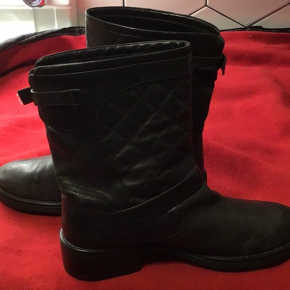Black Nordstrom brand boots, size 8.5 - Picture 3 of 4